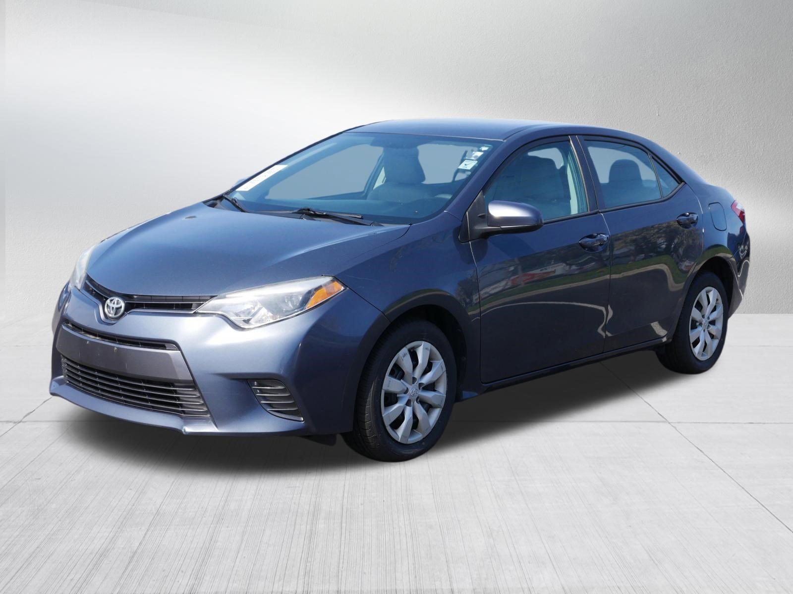Used 2015 Toyota Corolla LE FWD image 3