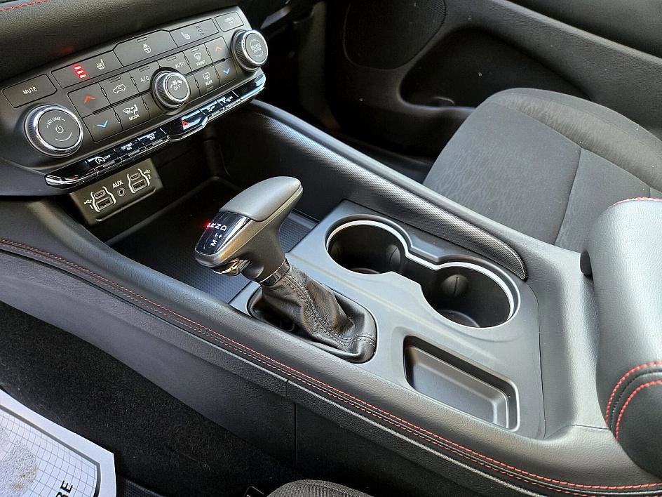 Used 2025 Dodge Durango GT w/ Blacktop Package image 23