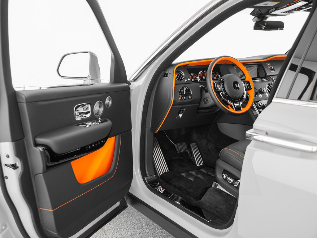 Certified 2024 Rolls-Royce Cullinan AWD/4WD image 11