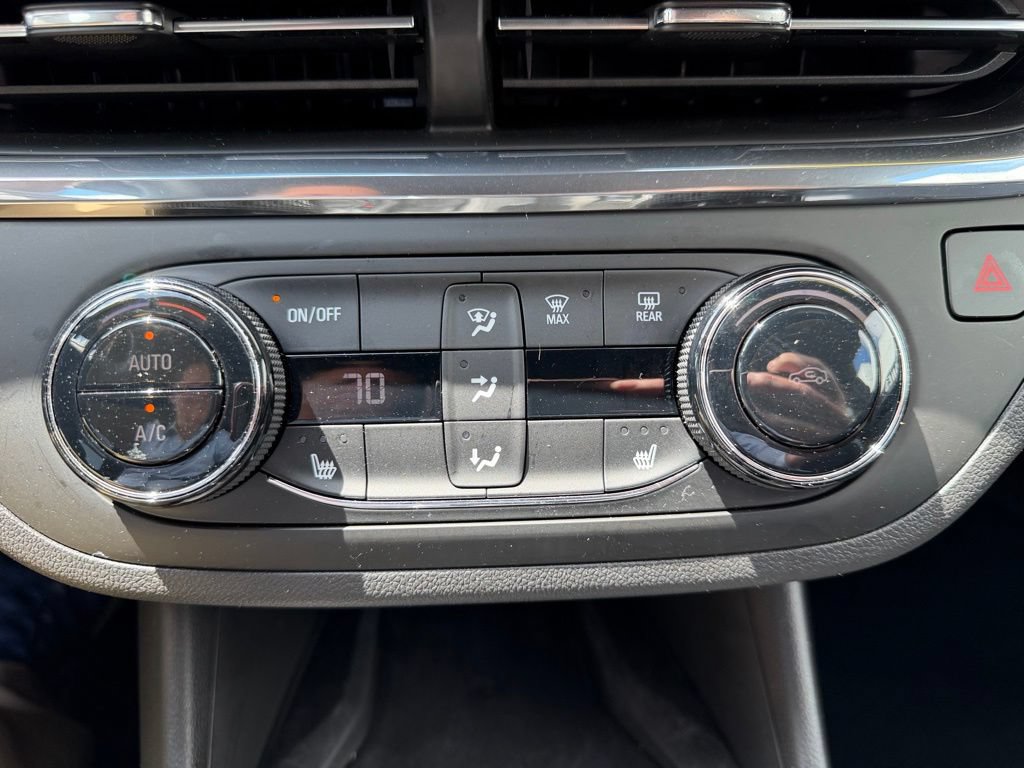Used 2025 Buick Envista Preferred w/ Convenience I Package FWD image 13