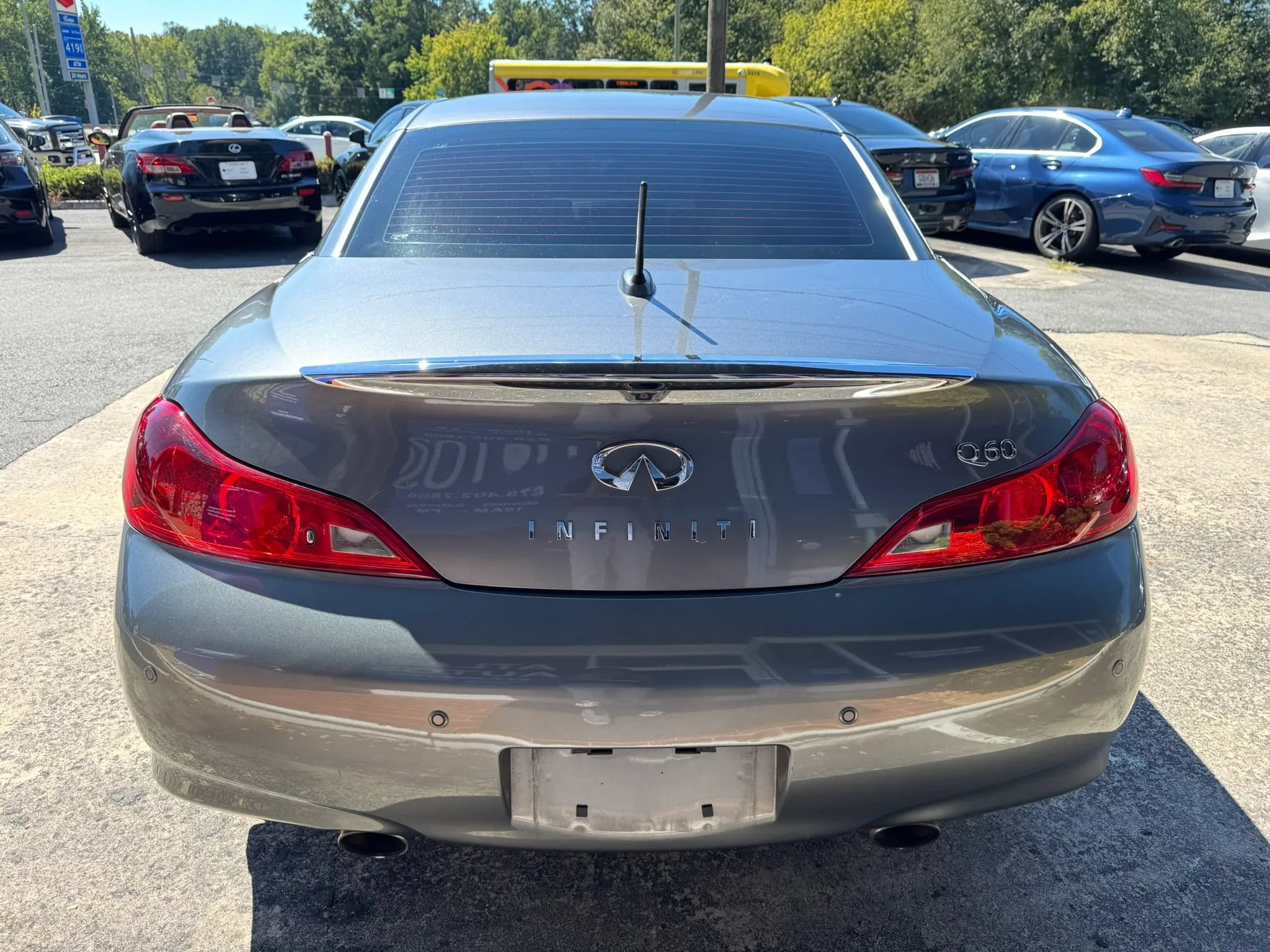 Used 2015 INFINITI Q60 Convertible w/ Premium Package RWD image 6