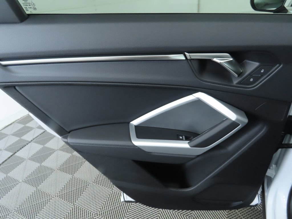 Used 2025 Audi Q3 2.0T Premium w/ Convenience Package image 27