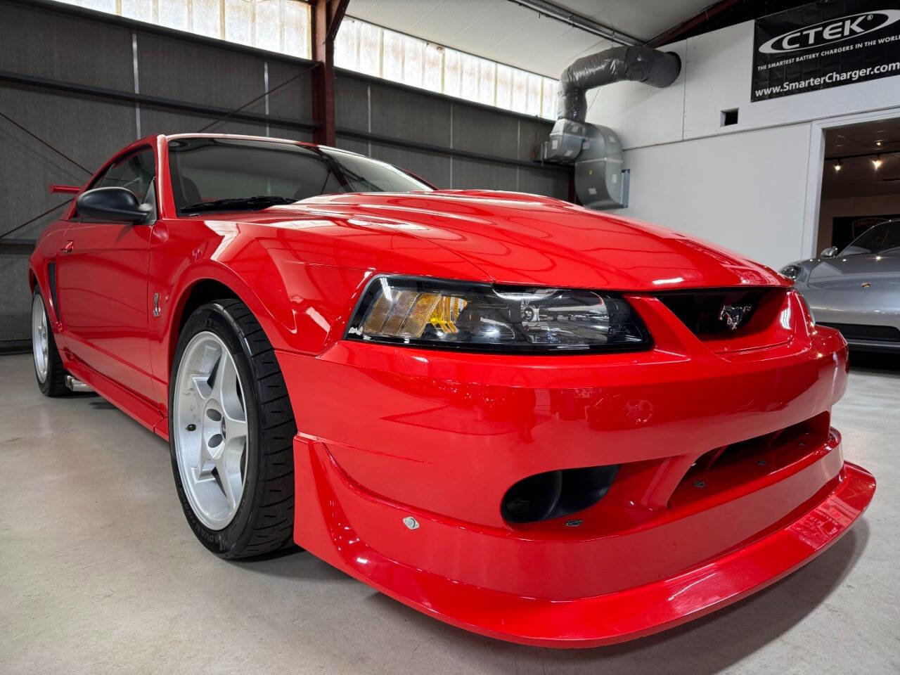 Used 2000 Ford Mustang Cobra RWD image 25