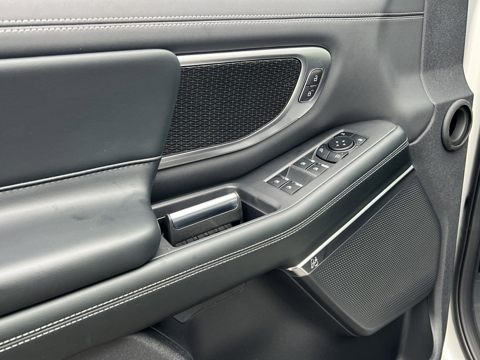 New 2026 Ford Expedition Platinum w/ Stealth Appearance Package image 15