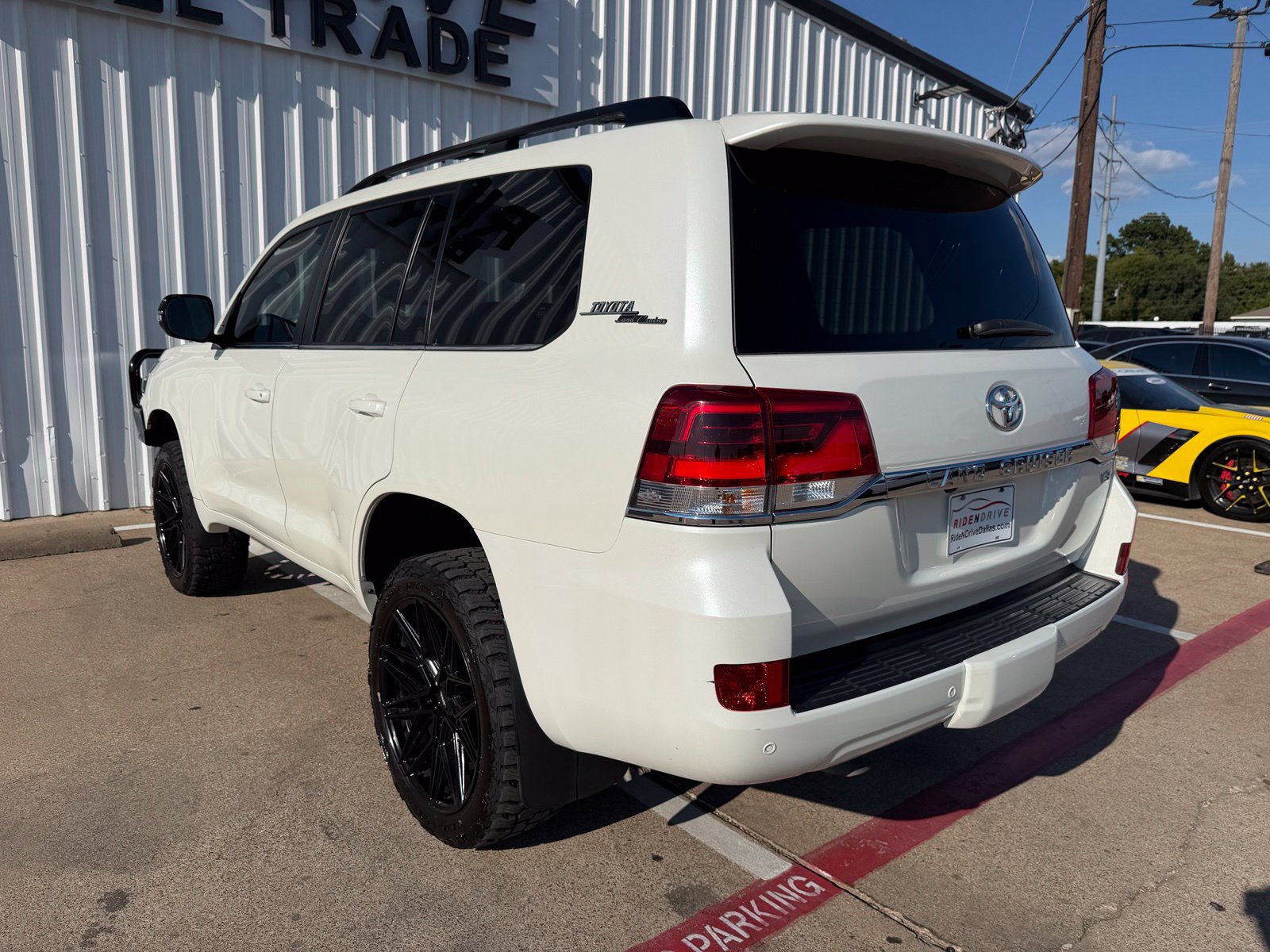 Used 2020 Toyota Land Cruiser Heritage Edition AWD/4WD image 4