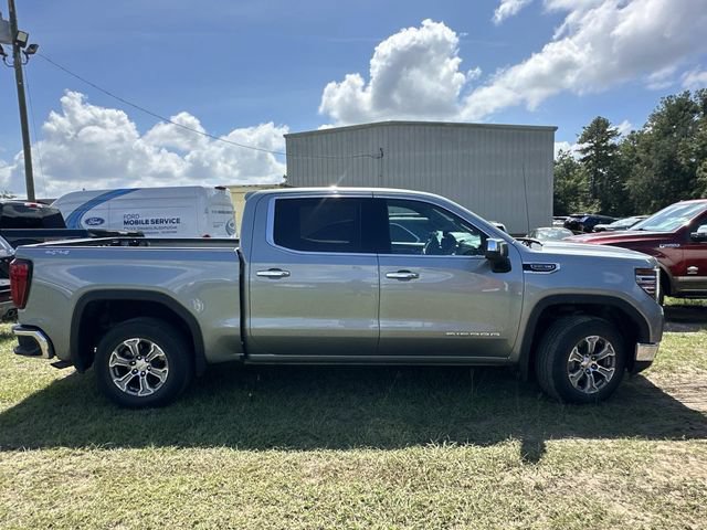 Used 2025 GMC Sierra 1500 SLT AWD/4WD image 4