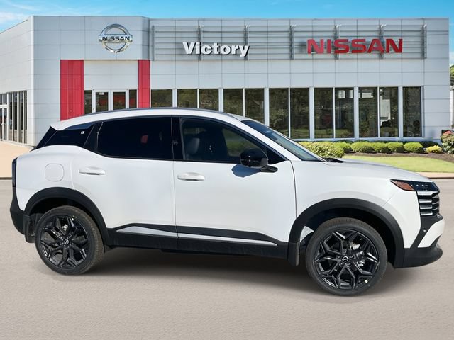 New 2026 Nissan Kicks SR FWD image 2