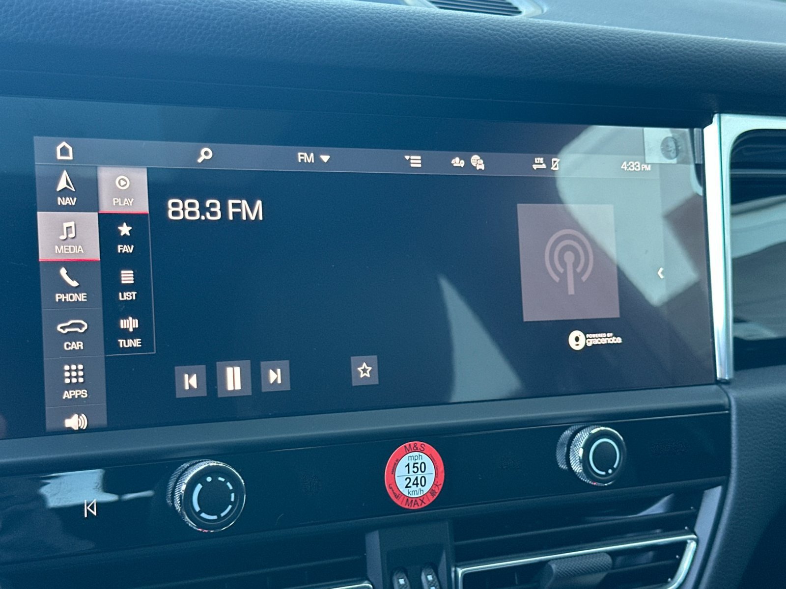 New 2026 Porsche Macan AWD/4WD image 16