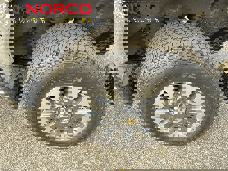 Used 2022 Chevrolet Silverado 2500 Custom w/ Custom Convenience Package image 15