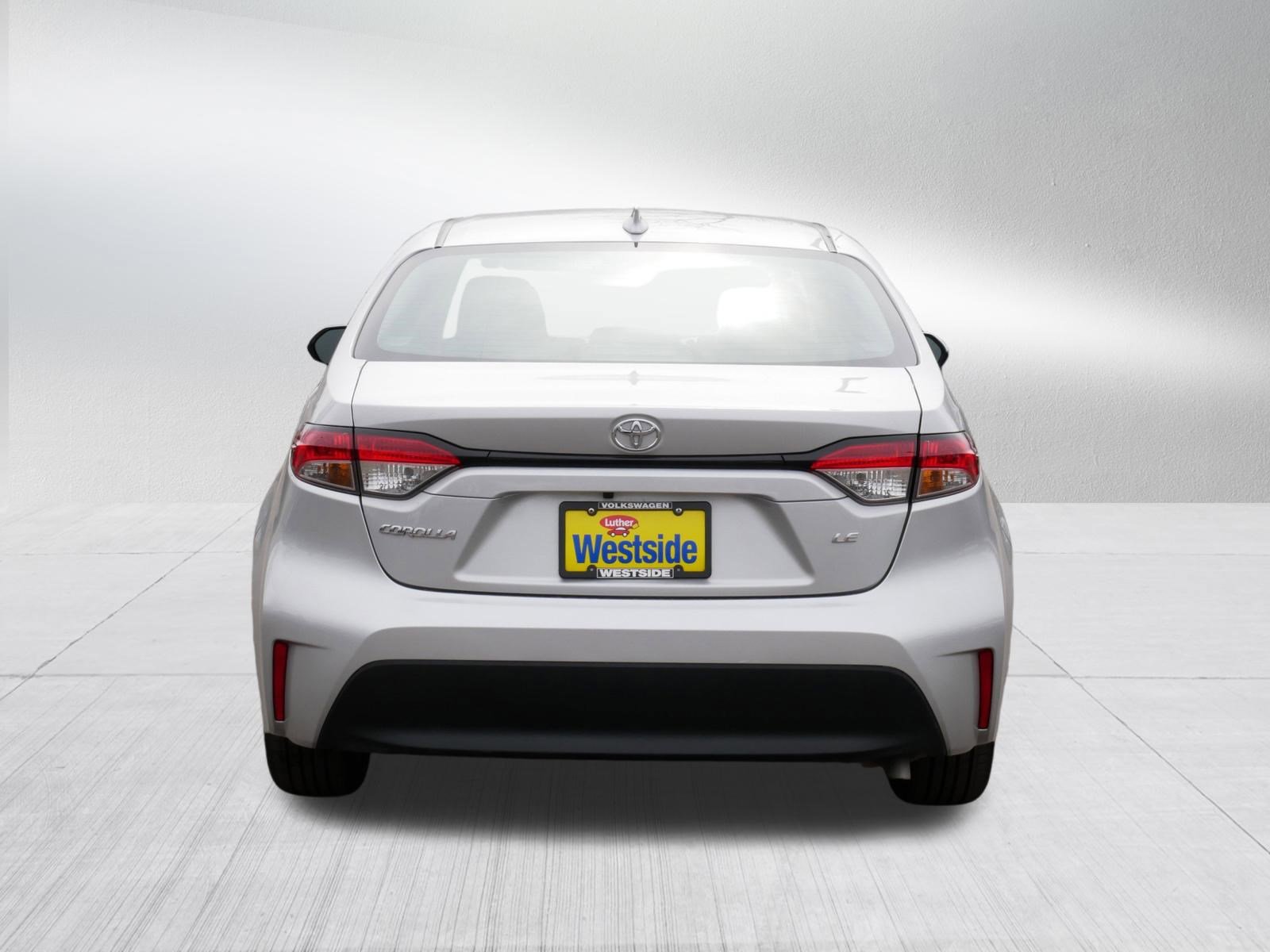 Used 2023 Toyota Corolla LE image 6