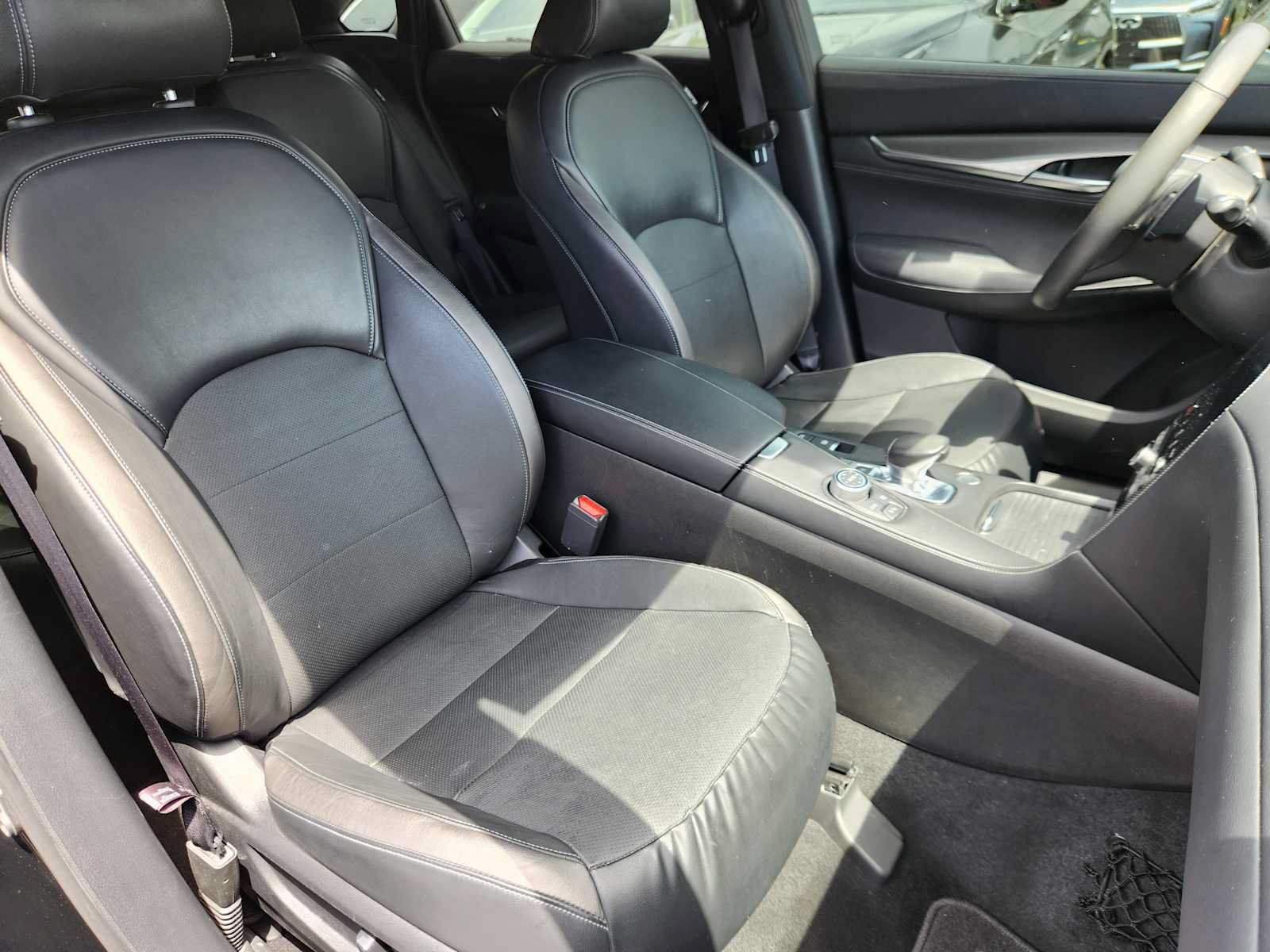 Certified 2023 INFINITI QX55 Luxe w/ Cargo Package AWD/4WD image 14