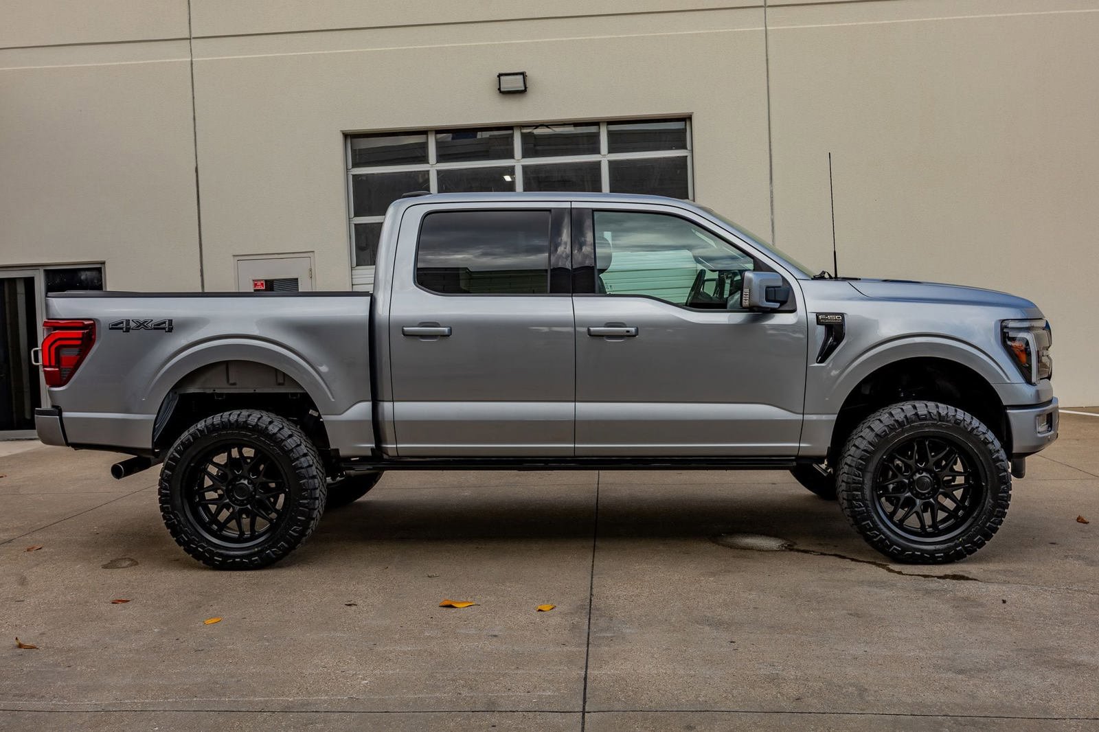 Used 2024 Ford F150 Platinum w/ Equipment Group 702A High AWD/4WD image 11