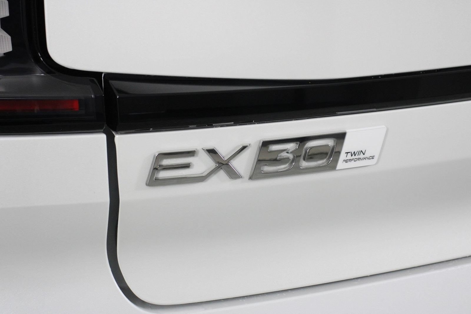 New 2026 Volvo EX30 Plus w/ Protection Package AWD/4WD image 15