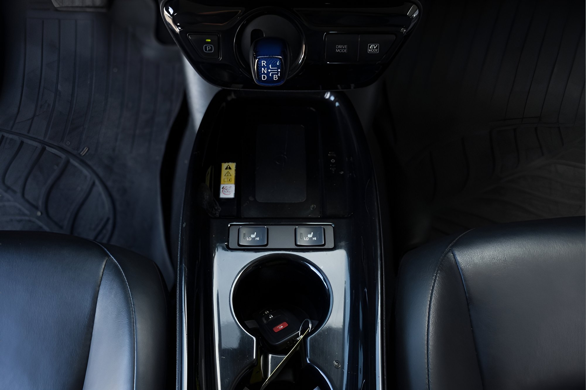 Used 2020 Toyota Prius XLE image 23