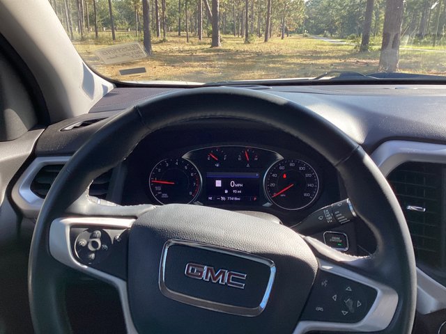 Used 2023 GMC Acadia SLT image 25