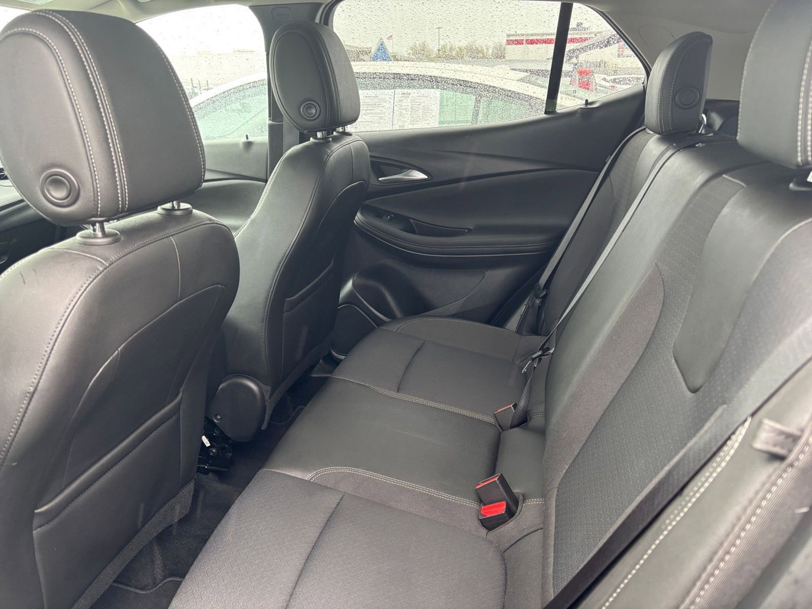 Used 2025 Buick Encore GX Preferred AWD/4WD image 24