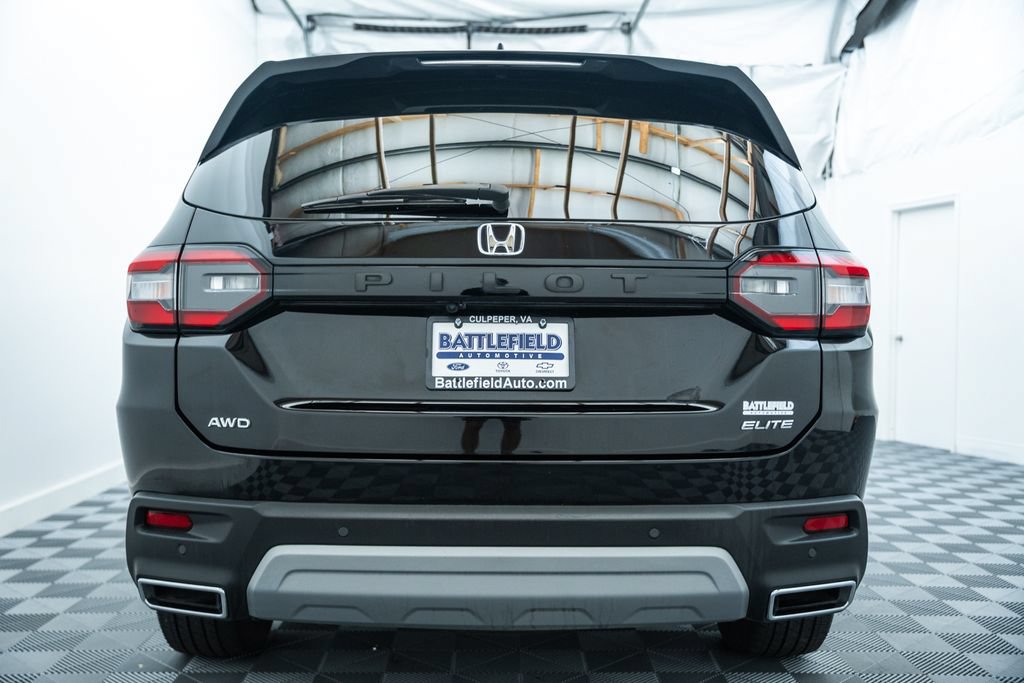 Used 2025 Honda Pilot Elite image 6