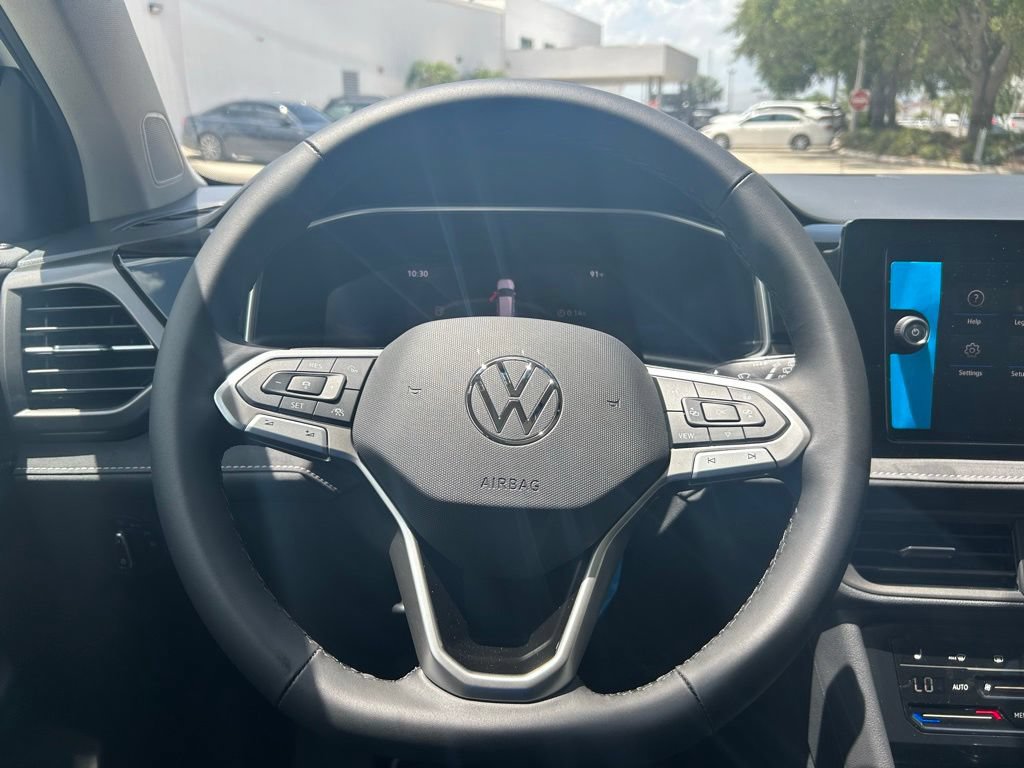 New 2026 Volkswagen Taos SE FWD image 20