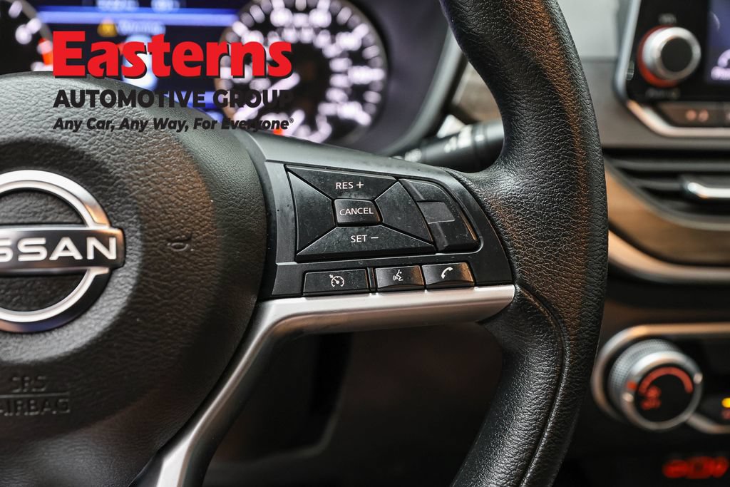 Used 2023 Nissan Altima 2.5 SV AWD/4WD image 16