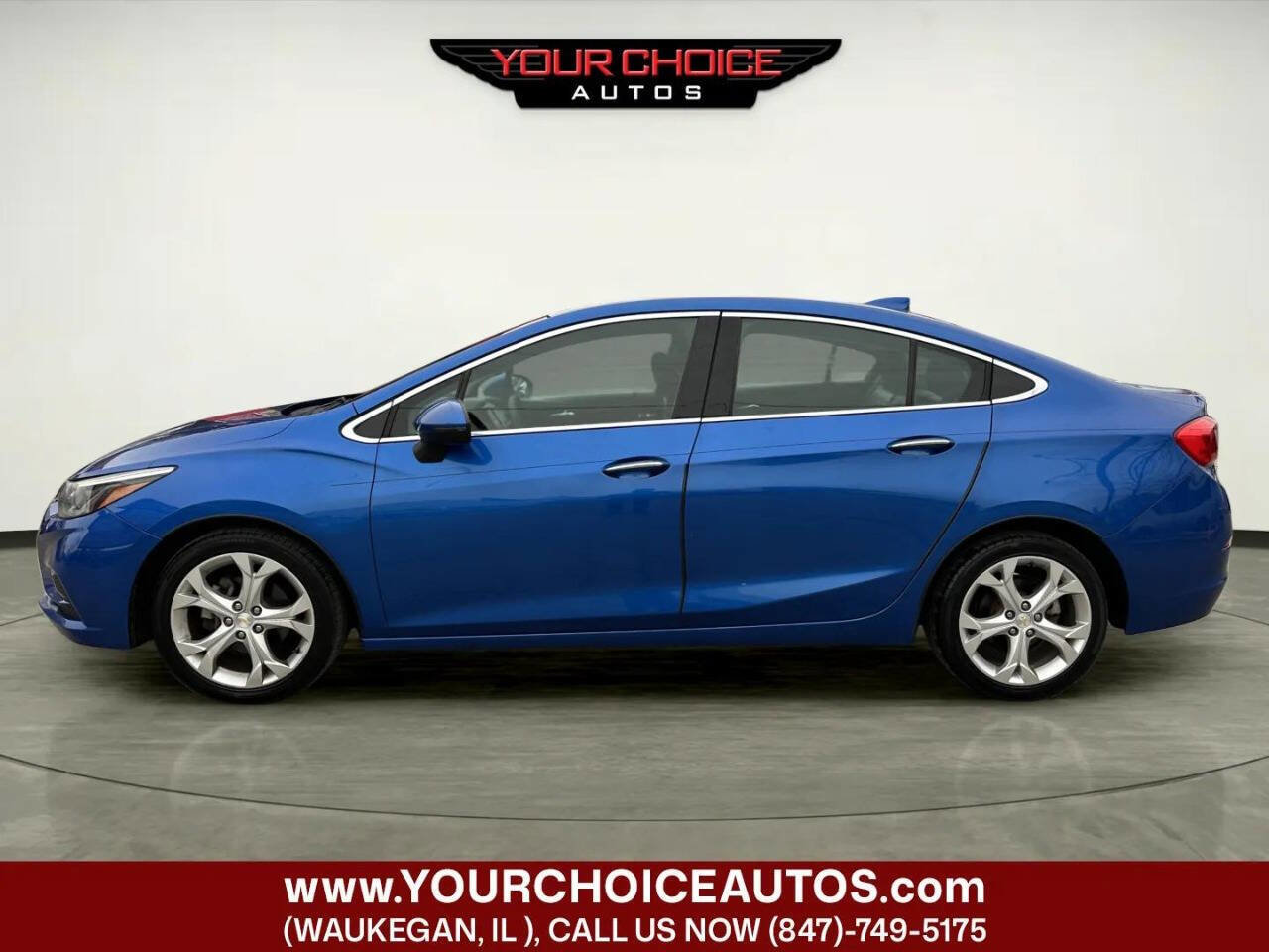 Used 2017 Chevrolet Cruze Premier FWD image 2