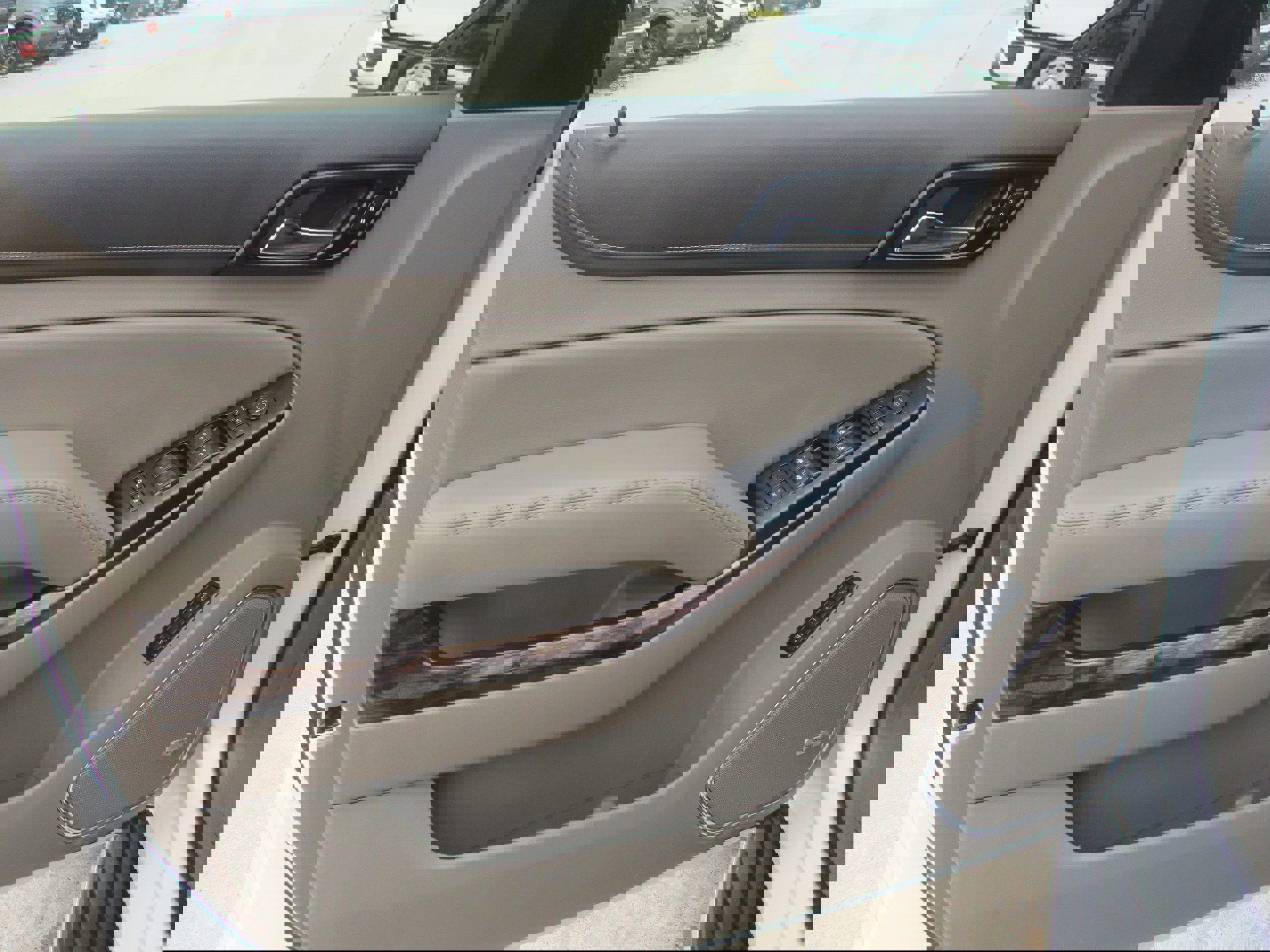 Used 2018 GMC Yukon XL SLT image 5