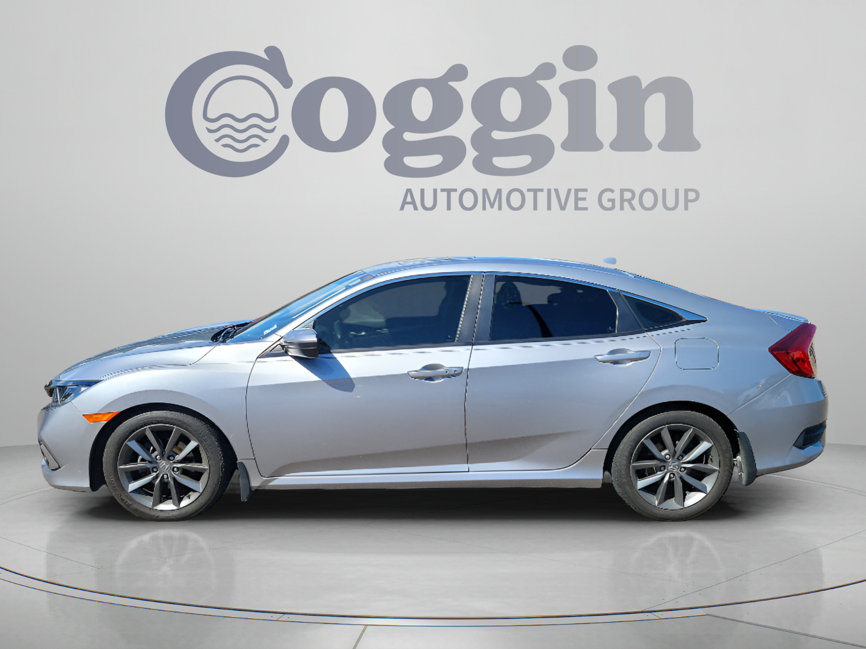 Used 2019 Honda Civic EX image 2