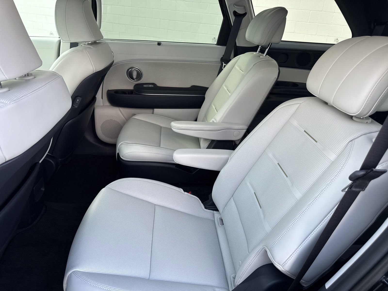 Used 2026 Hyundai Palisade Calligraphy image 18