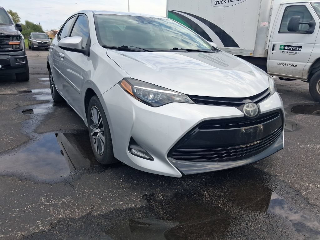 Used 2019 Toyota Corolla LE w/ LE Premium Package w/Moonroof FWD image 6