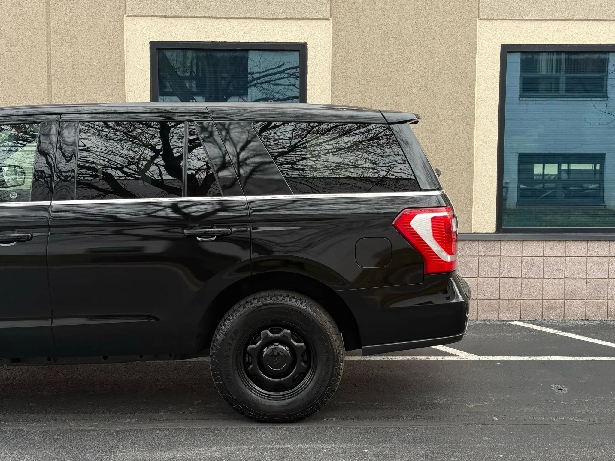 Used 2018 Ford Expedition XL w/ Fleet Convenience Package image 10