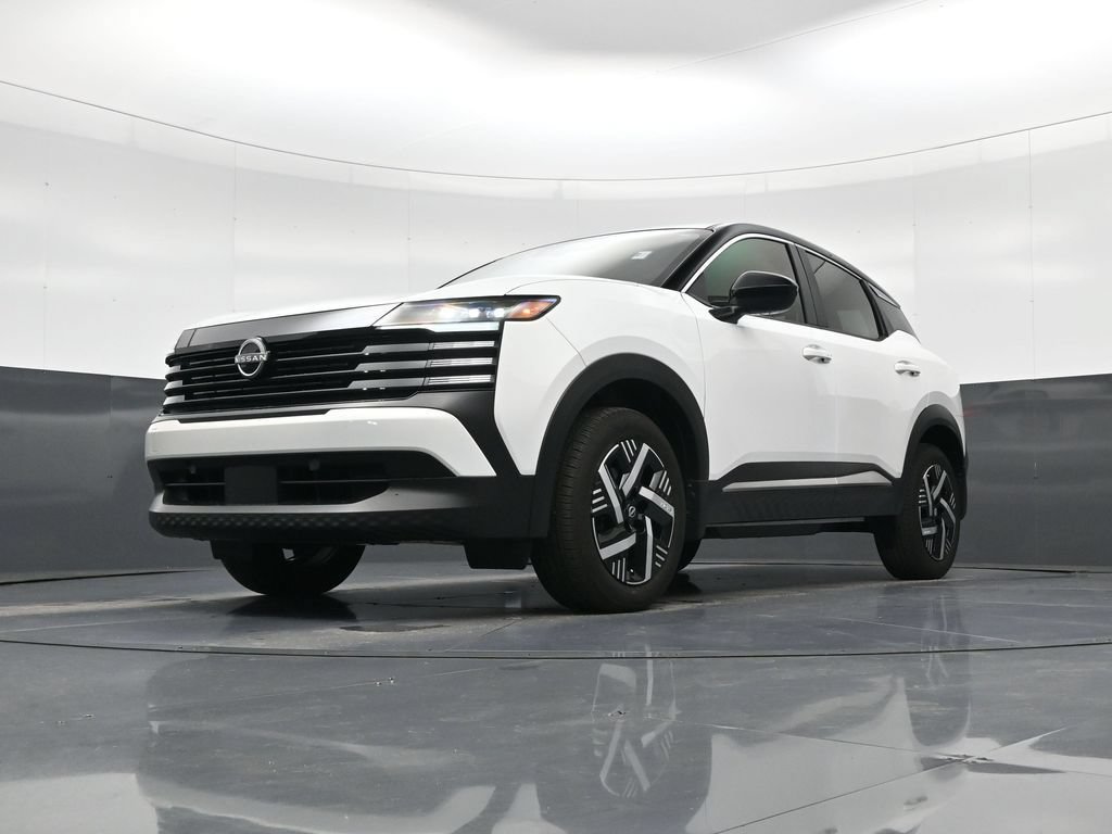 Used 2025 Nissan Kicks SV FWD image 18