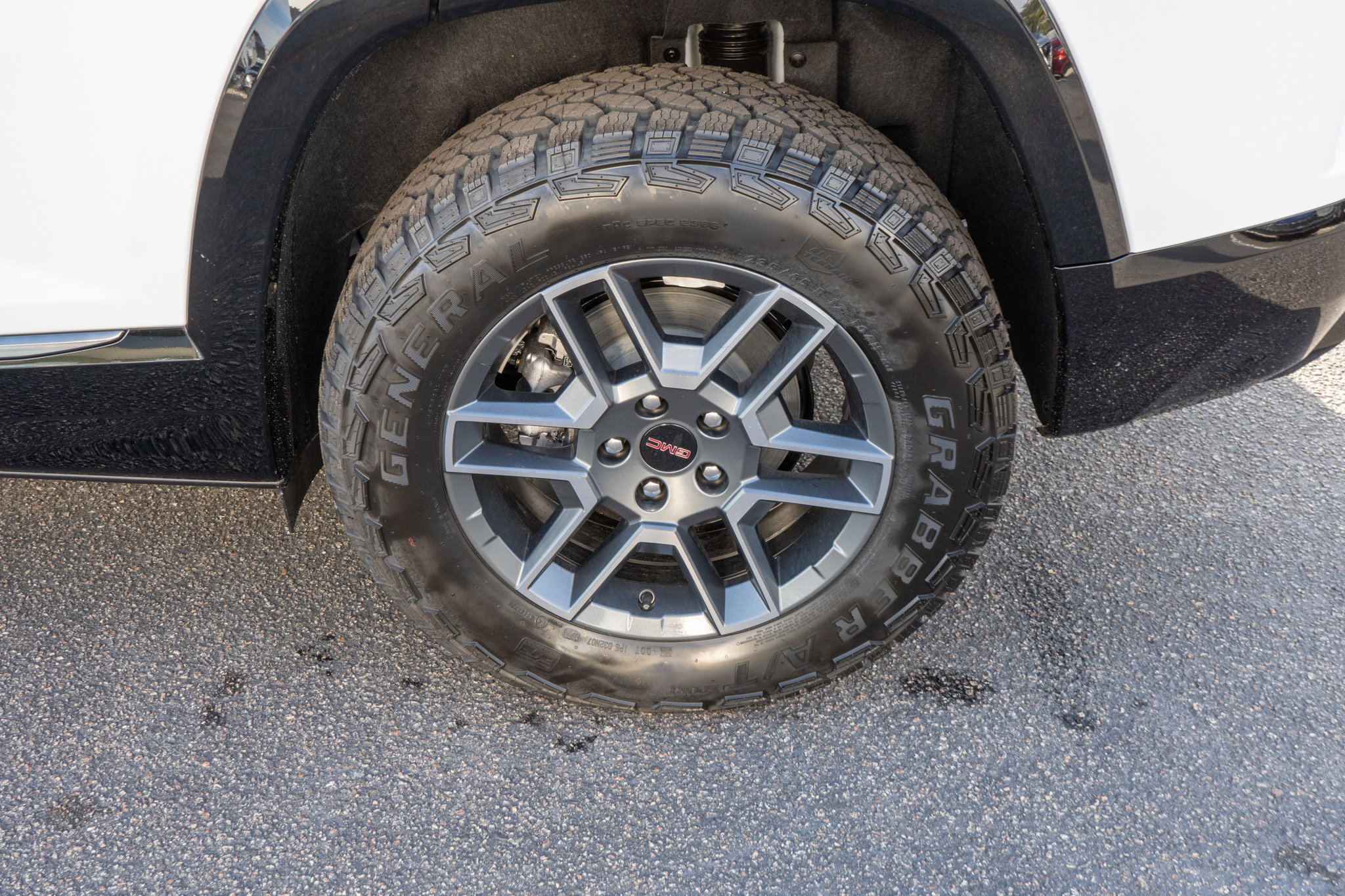 New 2026 GMC Terrain AT4 w/ Convenience Package III AWD/4WD image 9