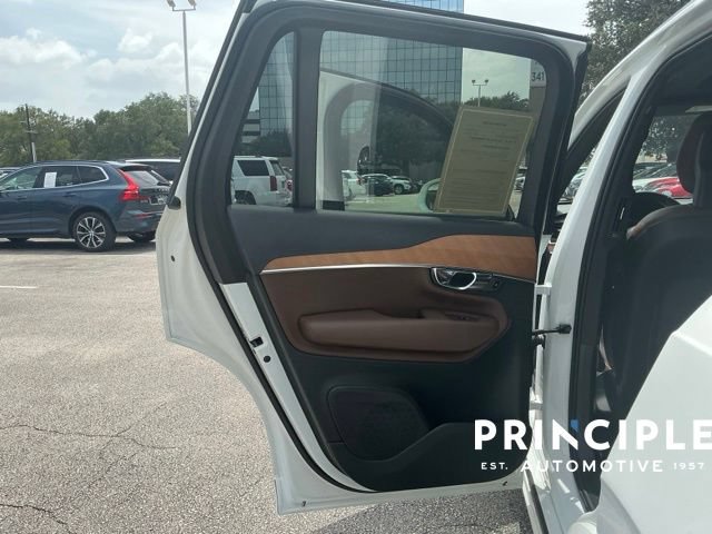 Certified 2022 Volvo XC90 T6 Momentum AWD/4WD image 22