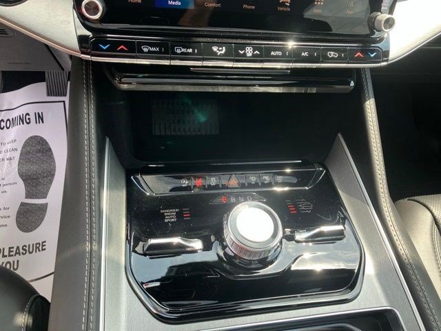 New 2026 Jeep Grand Wagoneer Limited AWD/4WD image 20