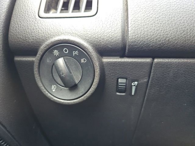 Used 2010 Ford Edge SEL image 33