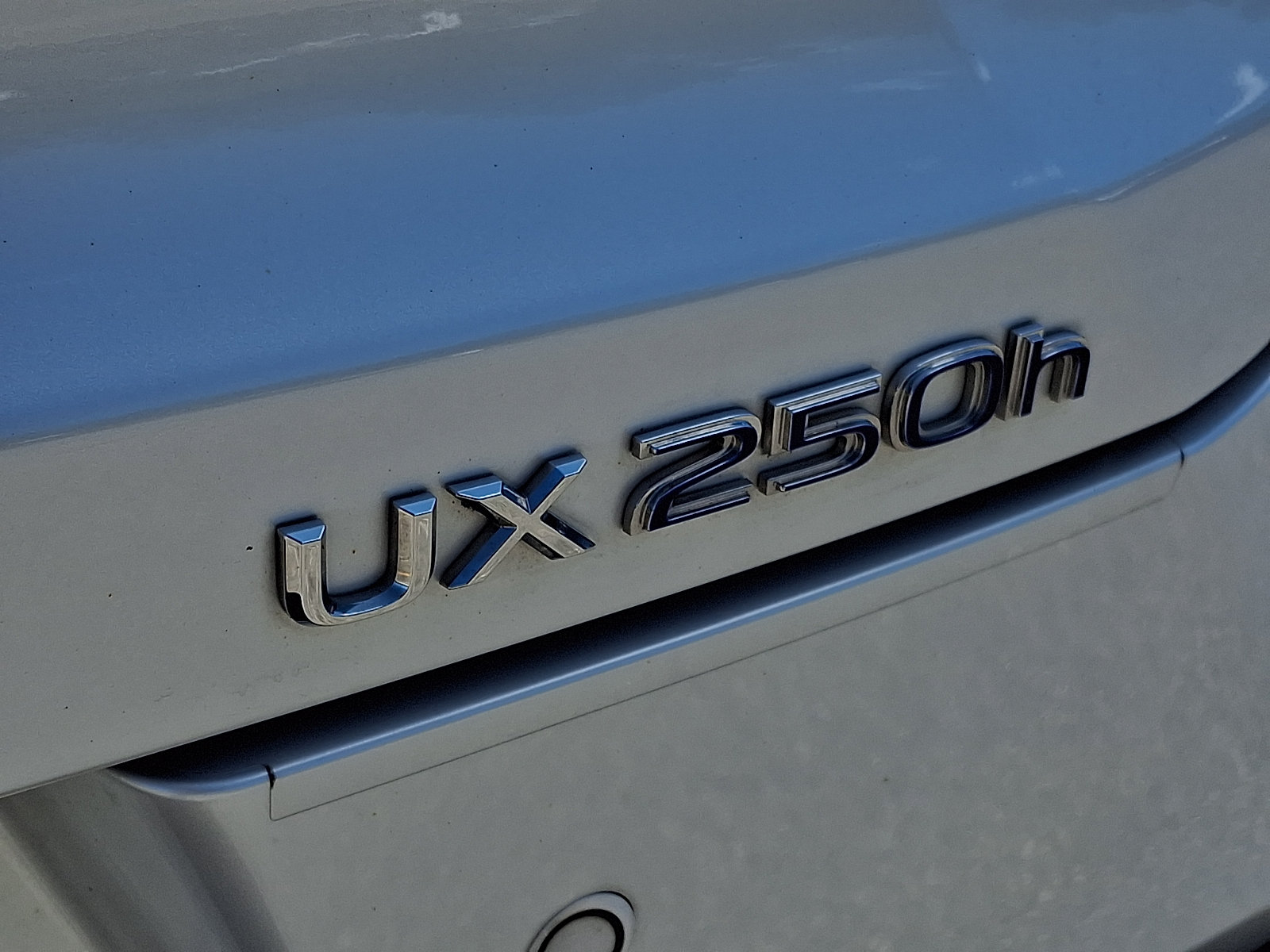 Certified 2022 Lexus UX 250h w/ Premium Package AWD/4WD image 31