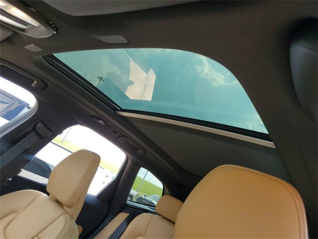 Used 2025 Volvo XC60 B5 Ultra w/ Protection Package Premier image 19