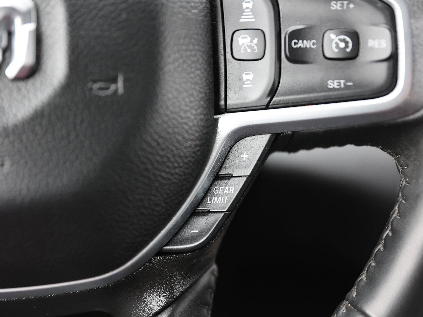 Used 2024 RAM 2500 Laramie w/ Safety Group image 42