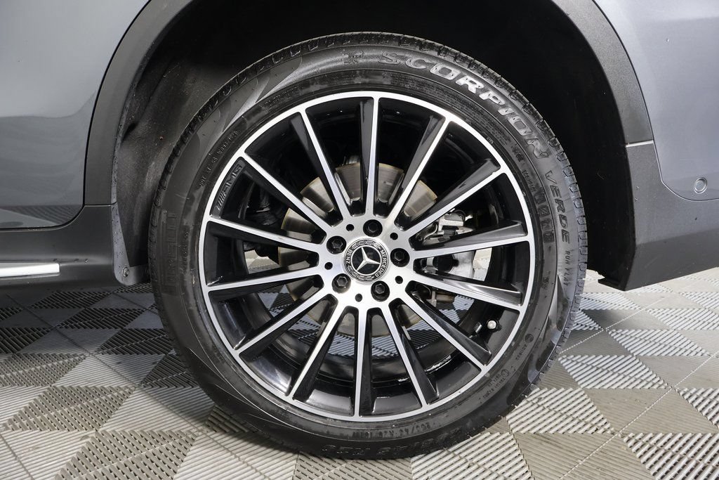 Used 2019 Mercedes-Benz GLC 350e 4MATIC image 13
