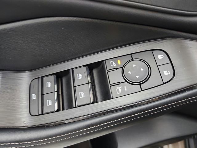 Used 2025 Nissan Rogue SV w/ SV Premium Package image 36