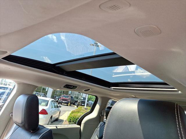 Certified 2023 Chrysler Pacifica Limited FWD image 15