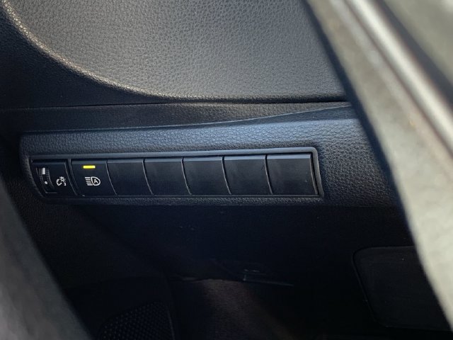Used 2026 Toyota Corolla LE FWD image 15