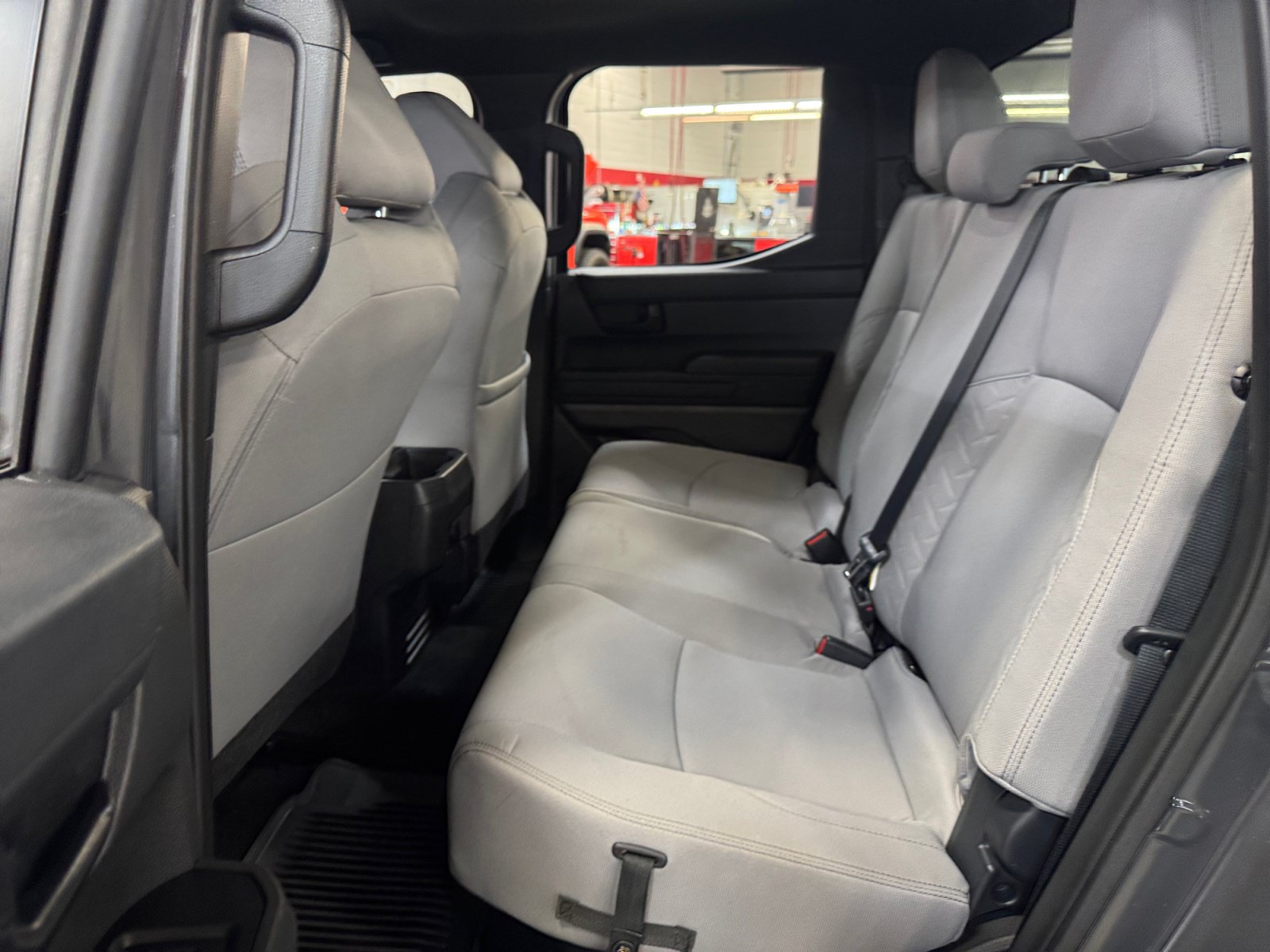 Certified 2025 Toyota Tacoma SR5 AWD/4WD image 17