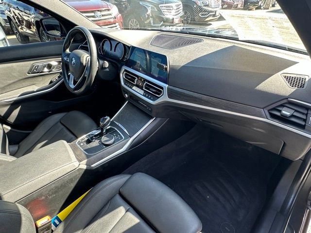 Used 2019 BMW 330i xDrive Sedan w/ Driving Assistance Package image 23