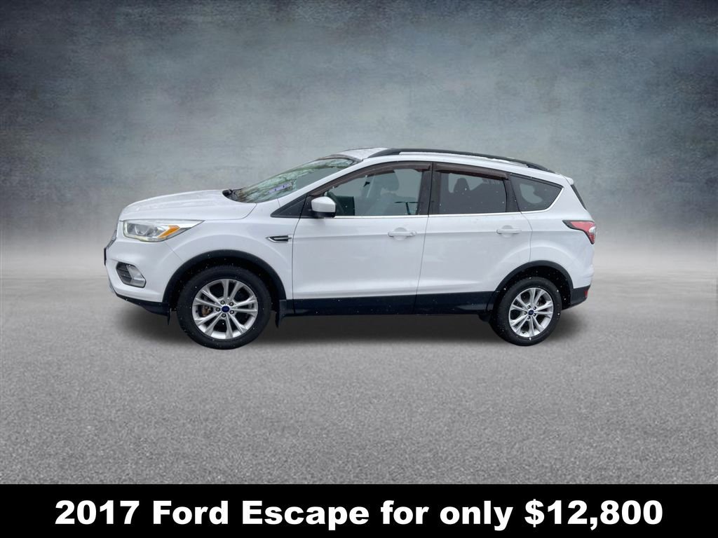 Used 2017 Ford Escape SE w/ Equipment Group 201A image 2