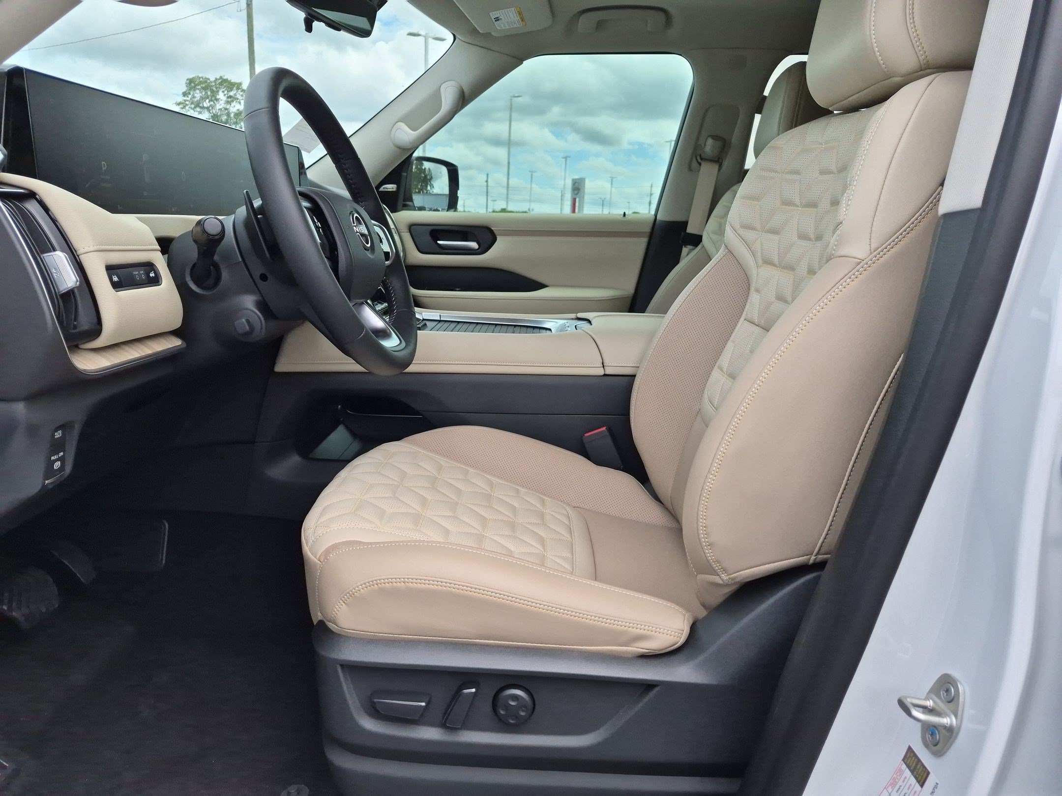 New 2026 Nissan Armada Platinum w/ Accent Package AWD/4WD image 15
