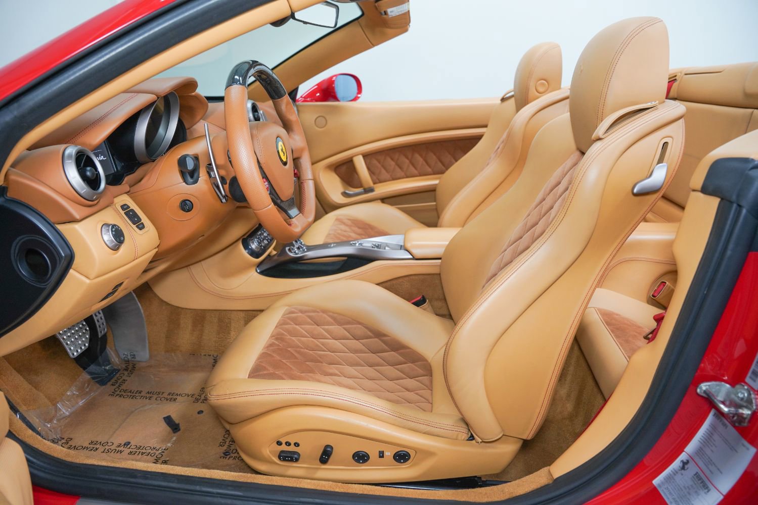 Used 2013 Ferrari California RWD image 34