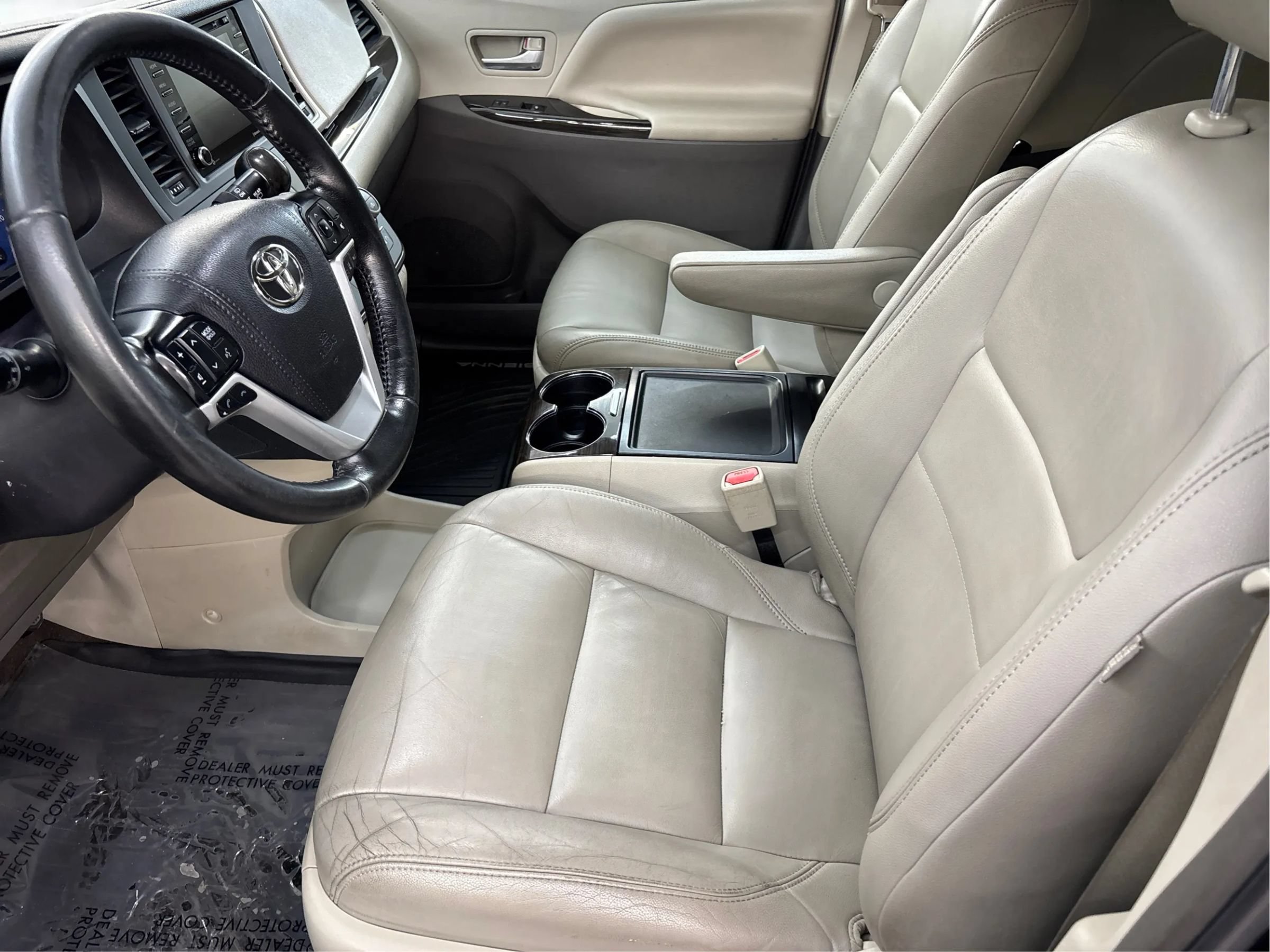 Used 2019 Toyota Sienna XLE FWD image 13