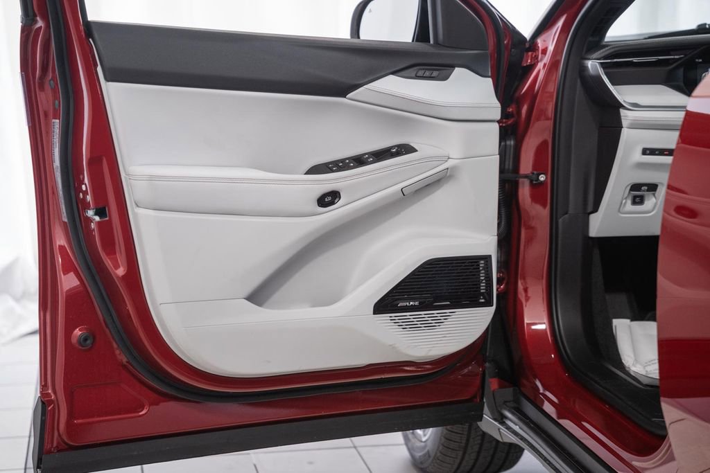 New 2026 Jeep Cherokee Overland image 40