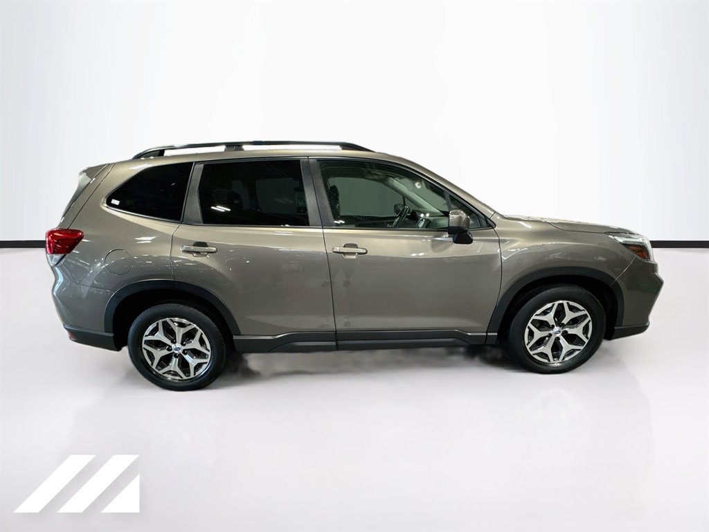 Used 2021 Subaru Forester Premium AWD/4WD image 4