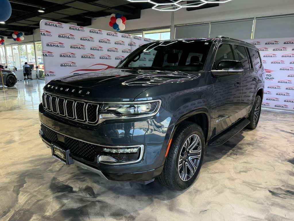 Used 2025 Jeep Wagoneer Series II AWD/4WD image 4